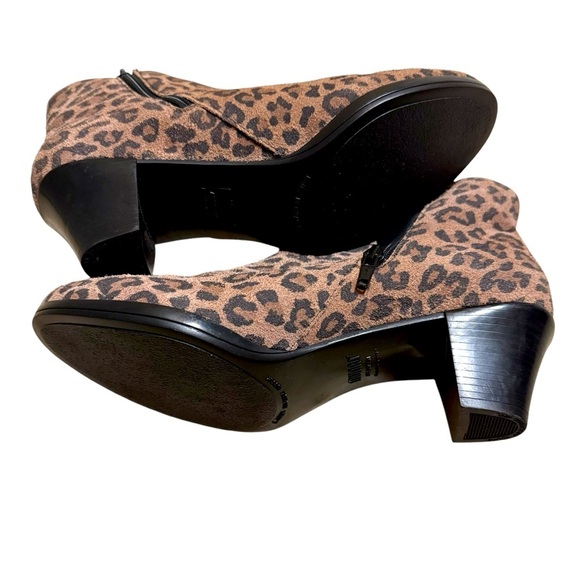 Munro American Robyn Suede Leopard Print Booties Size 8.5 - Picture 6 of 8